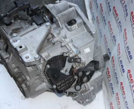 Cutie de viteze automata DSG VW Touran 5T 2015-prezent cod: UYV