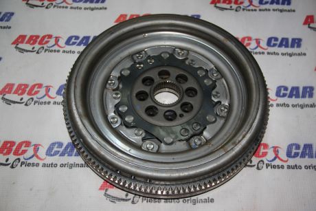 Kit ambreiaj VW Passat B8 2015-2023 2.0 TDI, DSG, 190cp, 4Motion 04L105266D