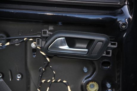 Maner interior usa stanga spate VW Amarok (2H) 2010-2020