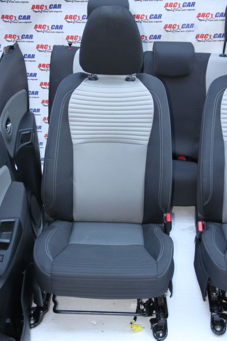 Interior textil Toyota Yaris (XP130) 2011-2019