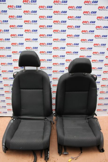 Scaune stanga-dreapta fata VW Golf 6 model 2 usi 2009-2013