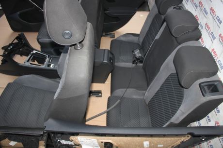 Interior din alcantara si textil R-line VW Golf 7 variant 2013-2020