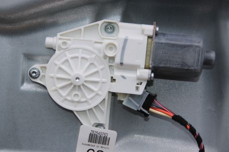 Motoras macara usa dreapta fata Mercedes R-Class W251 2006-2017