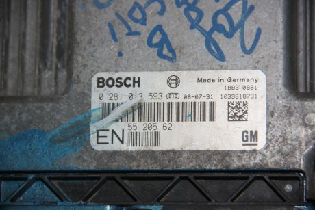 Calculator motor Opel Zafira B 2006-2014 1.9 CDTI 55205621EN
