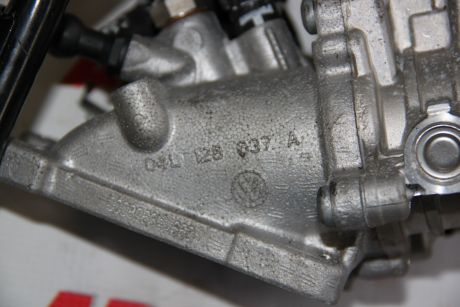 Clapeta acceleratie cu senzor de temperatura VW Passat B7 2010-2014 2.0 TDI 04L128059R, 04L128637A
