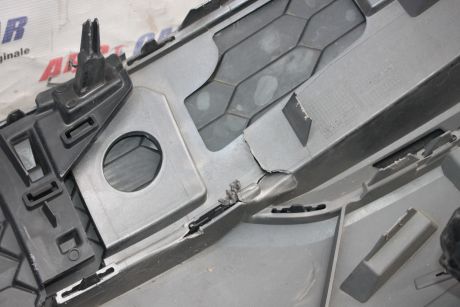 Bara fata cu defect Skoda Kodiaq 2016-2021 565807056A