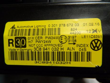 Far dreapta cu xenon VW Passat CC 2012-2016 facelift 3C8941032H