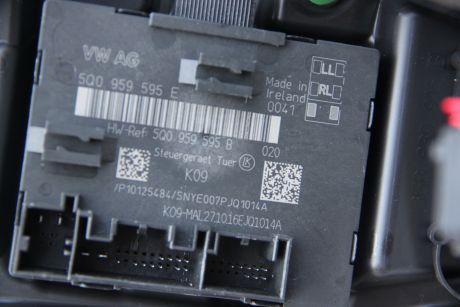 Modul usa stanga spate VW Arteon 2017-prezent 5Q0959595E