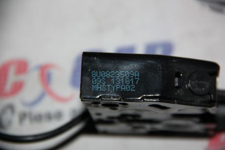 Broasca capota fata Audi Q3 8U 2011-2018 8U0823509A