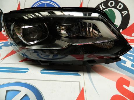 Far dreapta cu xenon VW Caddy (2K) 2014