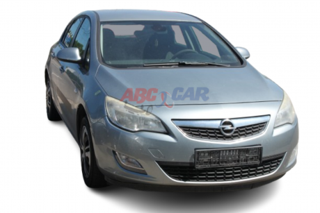 Usa dreapta fata Opel Astra J hatchback 2009-2012